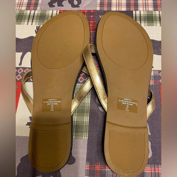 GUESS sandals, size 9. (H05) - Picture 2 of 4
